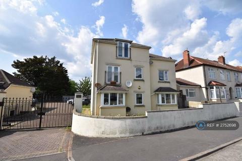 2 bedroom flat to rent, Savoy Court, Bristol, BS4