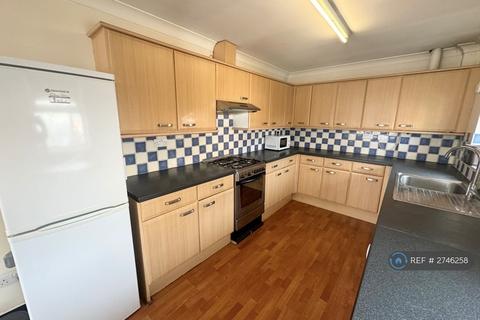 2 bedroom flat to rent, St. Josephs Court, Gabalfa, Cardiff, CF14