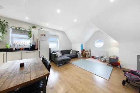 2 bedroom flat for sale, Semley Road, Norbury, London, SW16