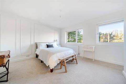 4 bedroom terraced house for sale, Lunar Close, Biggin Hill, Westerham, Kent, TN16