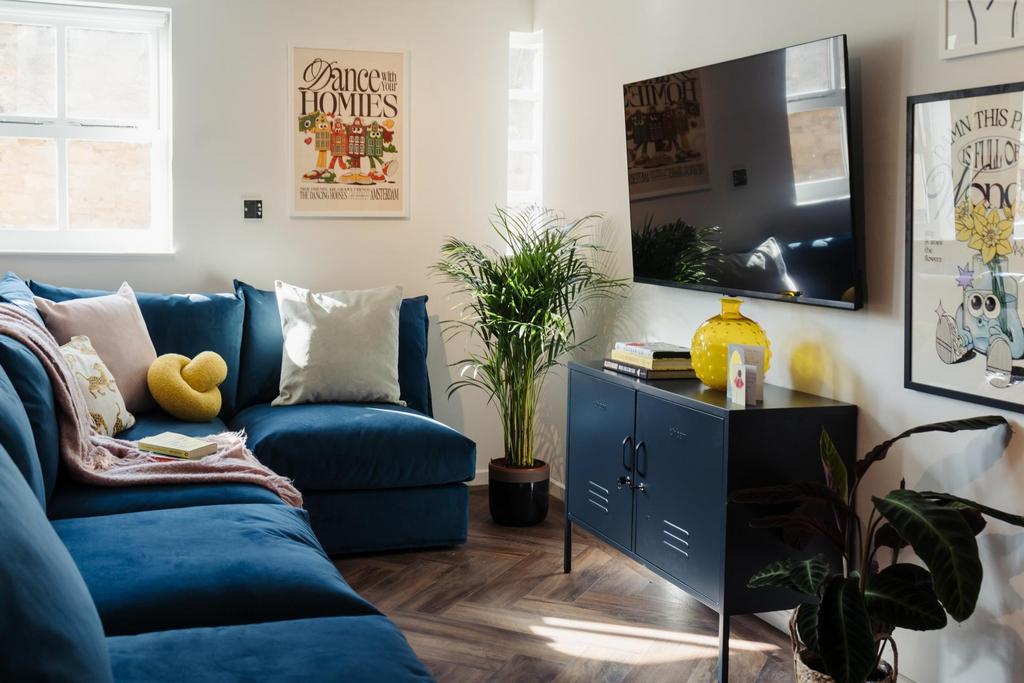 A bright and inviting contemporary living room ...