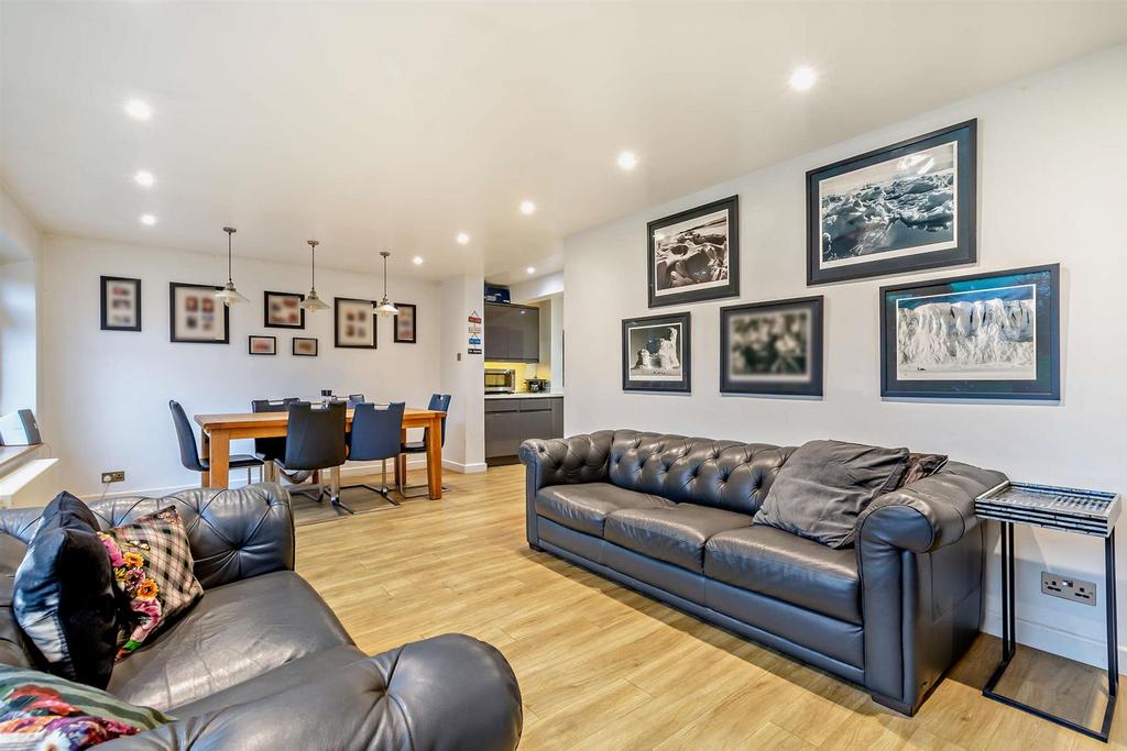 8675728-interior05-800.jpg