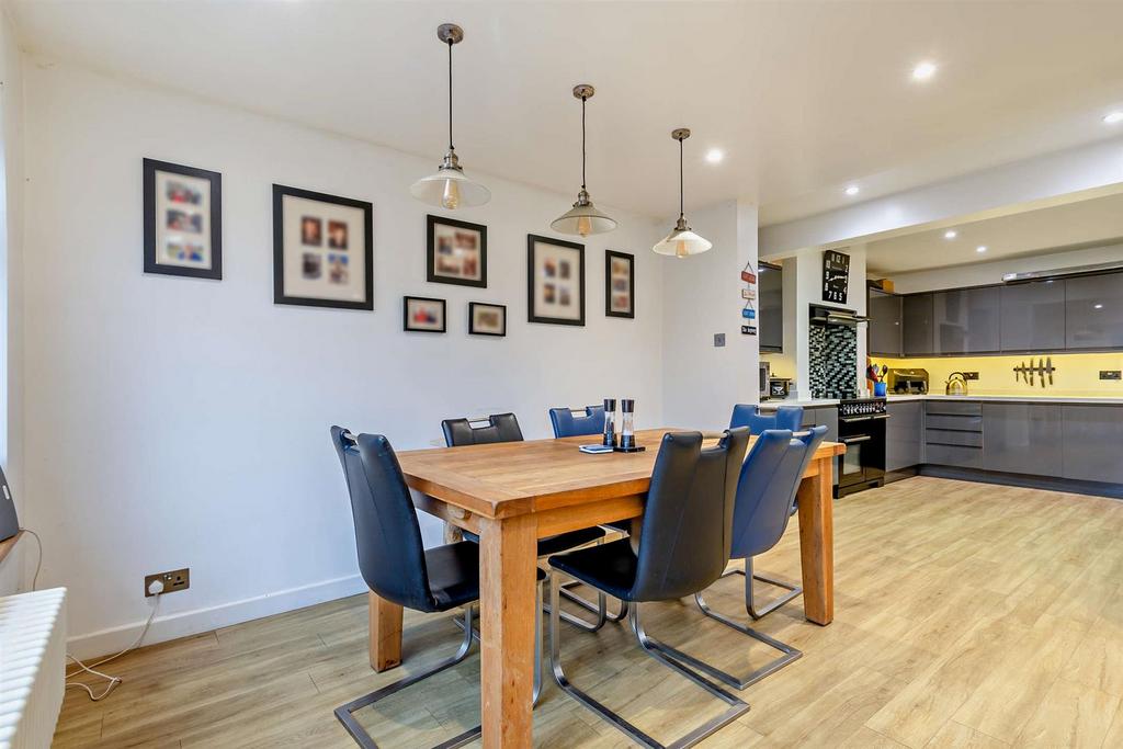 8675728-interior03-800.jpg