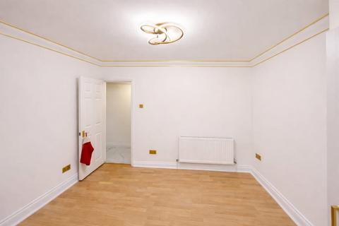 2 bedroom end of terrace house for sale, Regency Square, Brighton, BN1