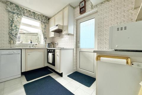 3 bedroom semi-detached house for sale, Kingsway, Braunstone Town LE3