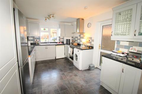 4 bedroom detached house for sale, Scrapsgate Road, Minster On Sea, Sheerness