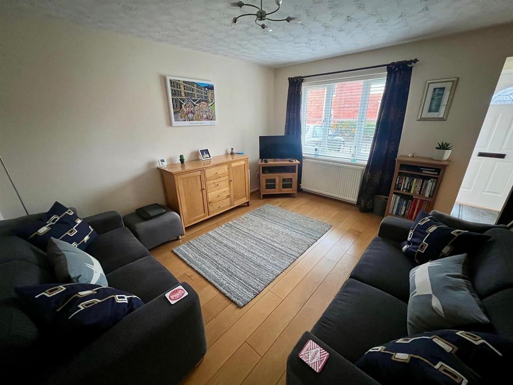 Living Room.jpg