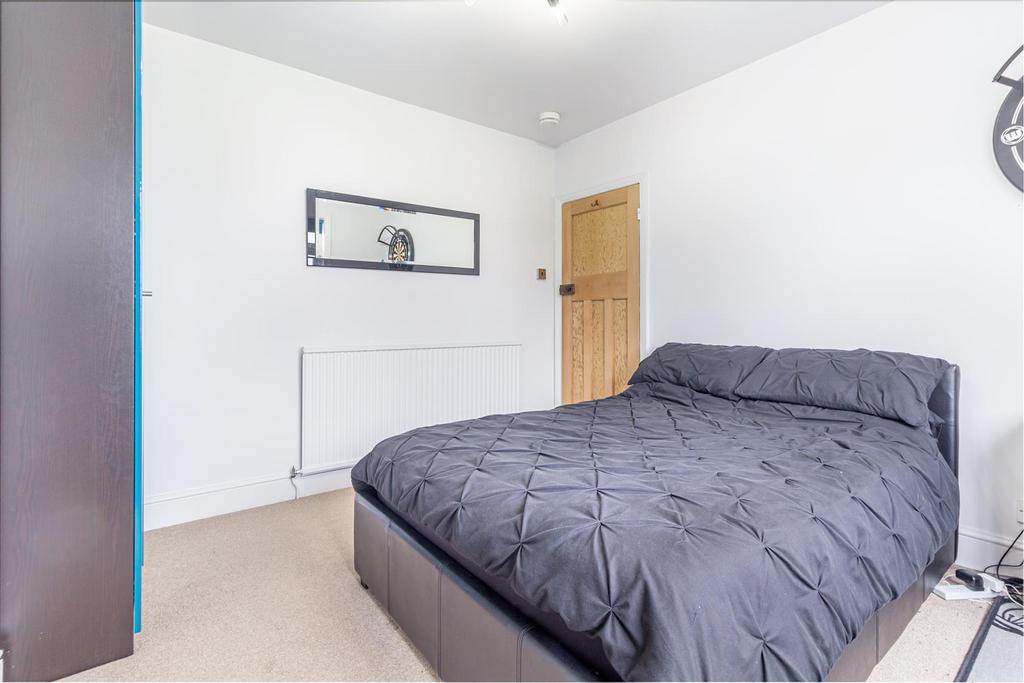 Bedroom-2-2.jpg