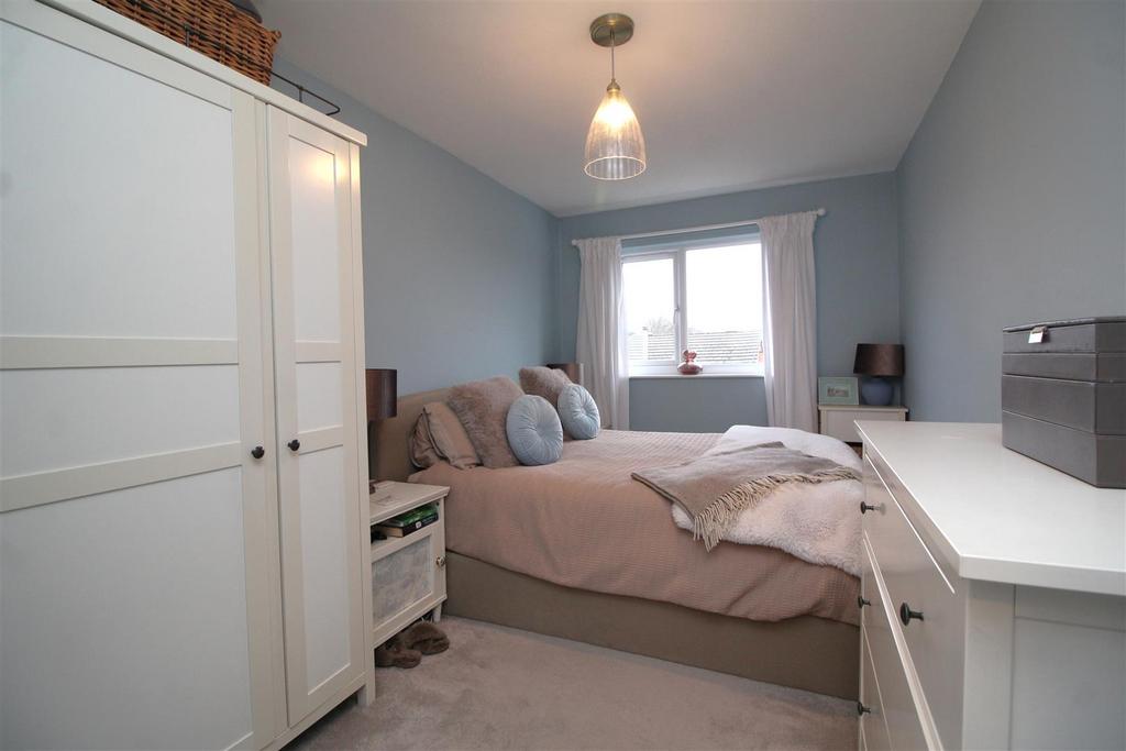Bedroom 1 .JPG