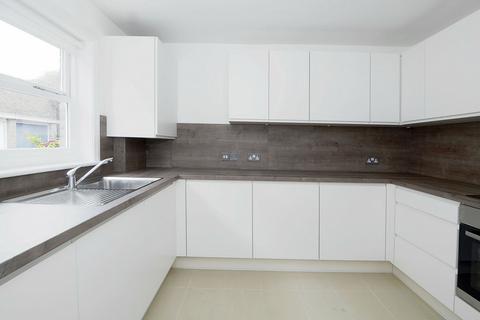 2 bedroom ground floor flat to rent, 52 Salisbury Place Langton Road
