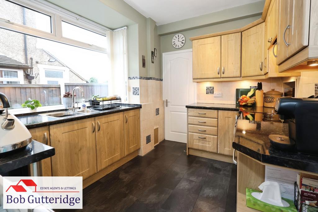 Fitted kitchen