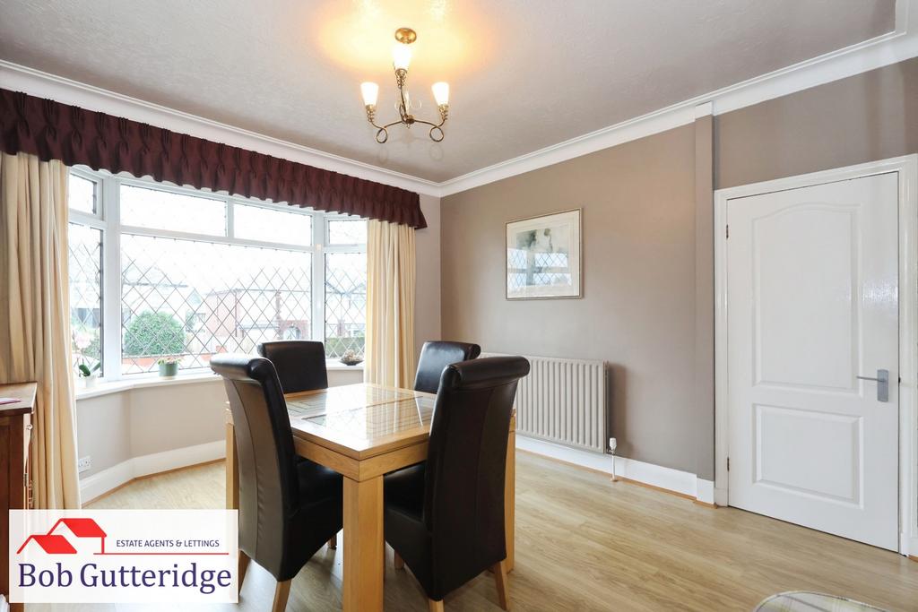 Bay fronted dining room
