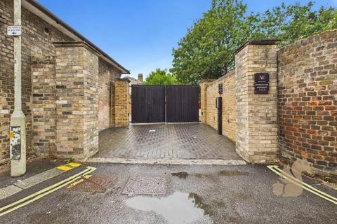 2 bedroom flat for sale, High Street, Chelmsford CM1