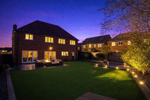 5 bedroom detached house for sale, Featherstone Close, Buckshaw Village