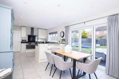 5 bedroom detached house for sale, Featherstone Close, Buckshaw Village