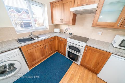 2 bedroom end of terrace house for sale, Holt Crescent, Cannock WS11