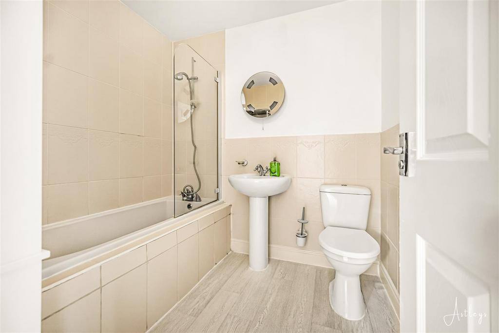 En-suite Bathroom