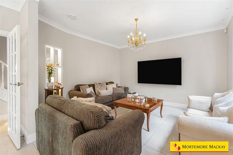 4 bedroom semi-detached house for sale, Laurel Drive, London