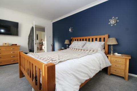 2 bedroom detached bungalow for sale, Dent-de-Lion Road, Margate CT9