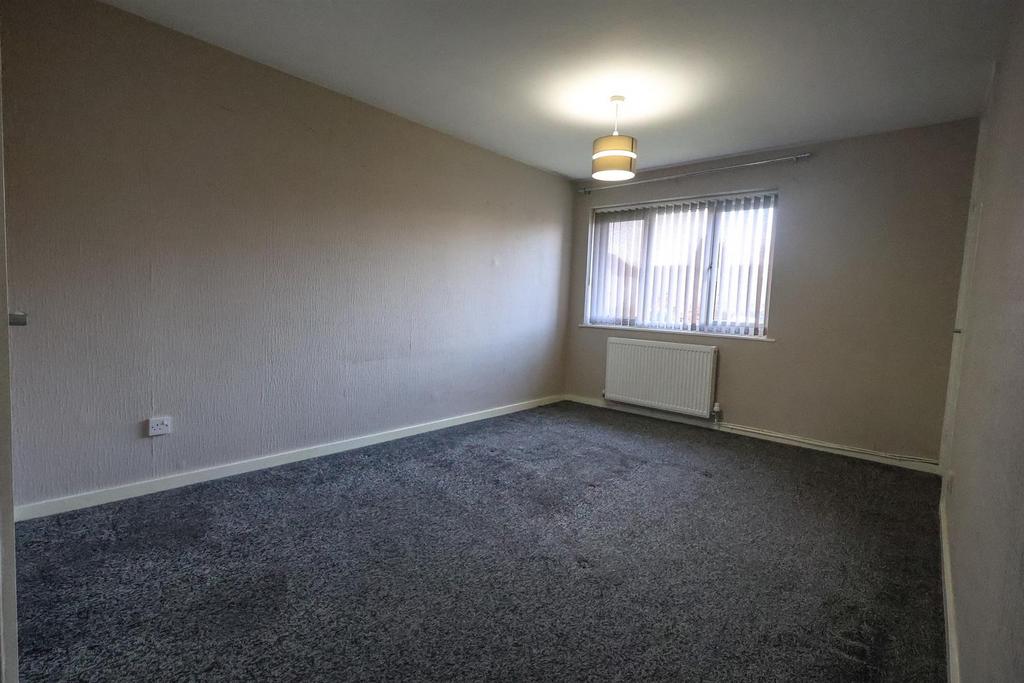 96 living room.jpg