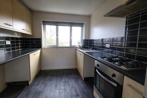 2 bedroom flat to rent, Walkers Heath Road, Birmingham