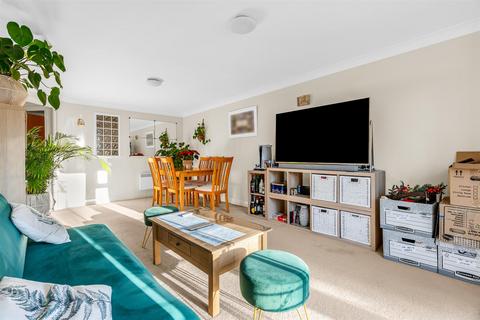 2 bedroom apartment for sale, Newland Gardens, Hertford SG13