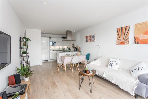 1 bedroom flat for sale, St. Pauls Way, Bow, E3