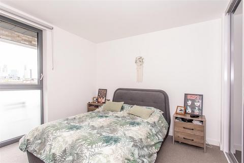 1 bedroom flat for sale, St. Pauls Way, Bow, E3