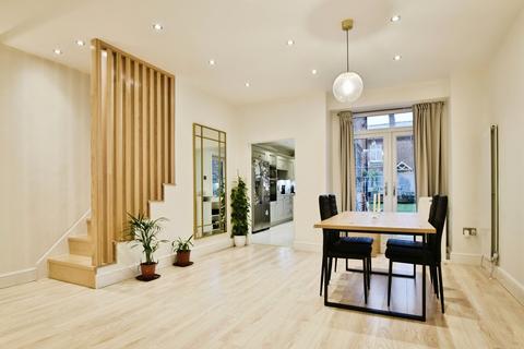 3 bedroom semi-detached house for sale, Newboult Road, Greater Manchester SK8