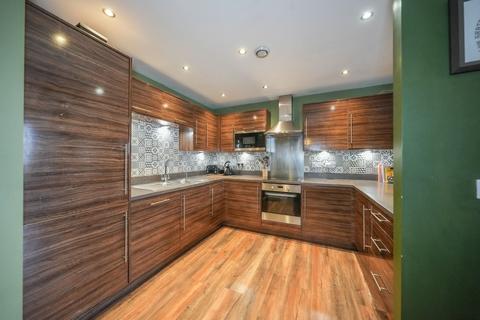 2 bedroom flat for sale, Worsdell Drive, Gateshead, NE8