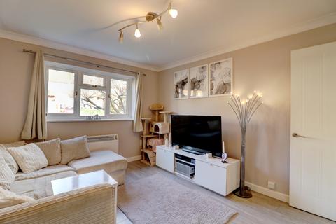 1 bedroom apartment for sale, Old Coach Drive, Buckinghamshire HP11
