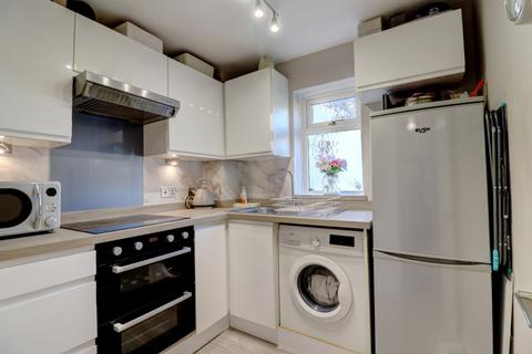 1 bedroom apartment for sale, Old Coach Drive, Buckinghamshire HP11