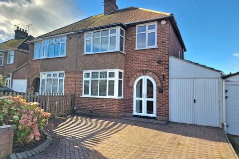 3 bedroom semi-detached house to rent, Summerton Road, Leamington Spa CV31