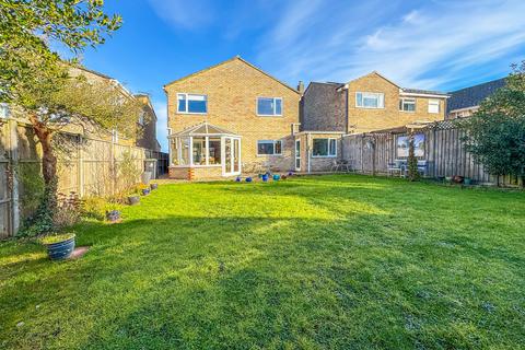 4 bedroom detached house for sale, Peterhouse Drive, Newmarket, Suffolk