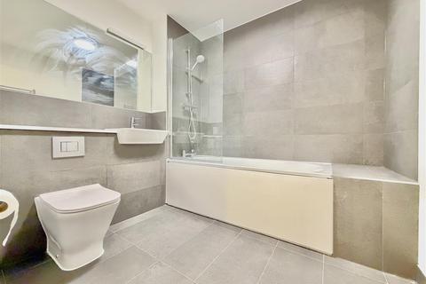 1 bedroom apartment to rent, 5 New Road, Feltham TW14
