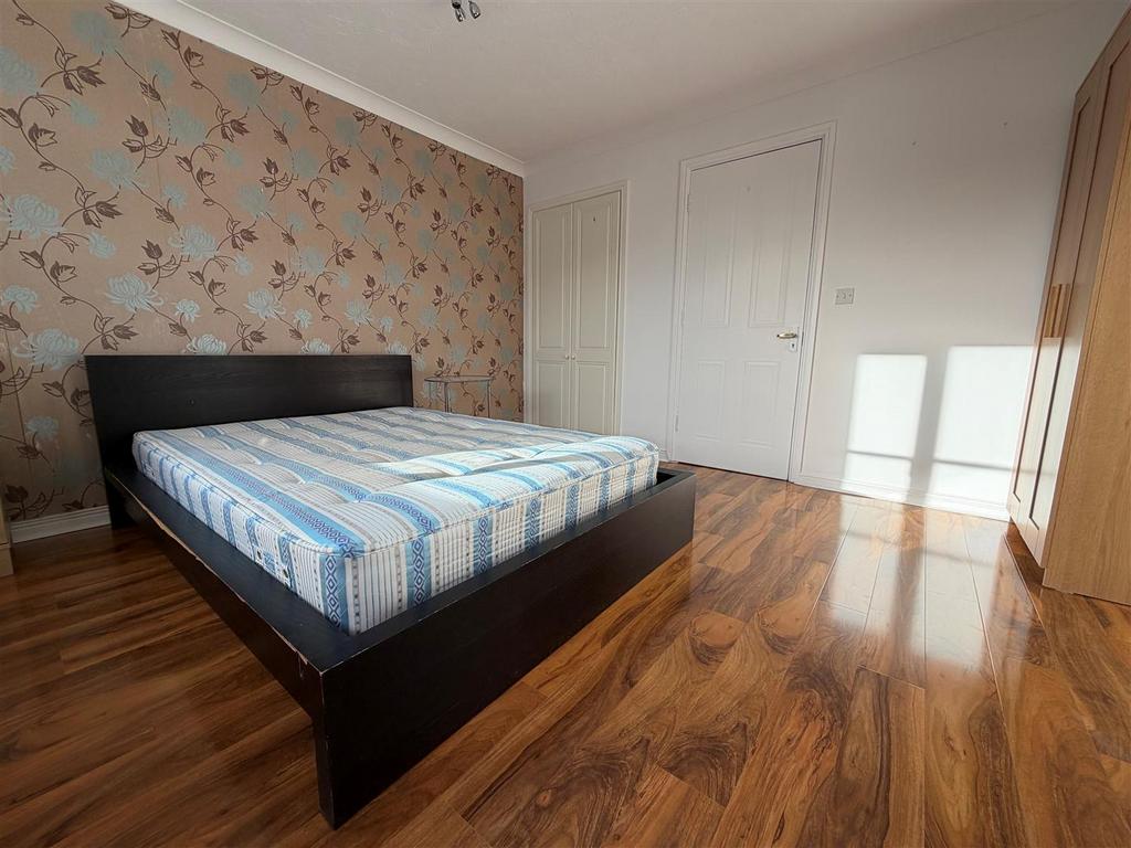 Bedroom 6.jpg