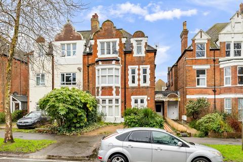 2 bedroom ground floor flat for sale, Bouverie Road West, Folkestone, CT20