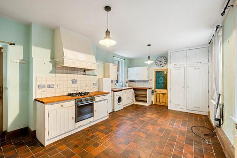 2 bedroom ground floor flat for sale, Bouverie Road West, Folkestone, CT20