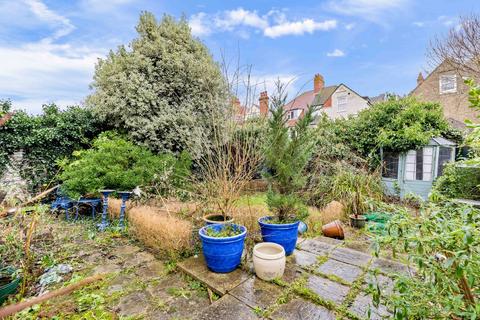 2 bedroom ground floor flat for sale, Bouverie Road West, Folkestone, CT20