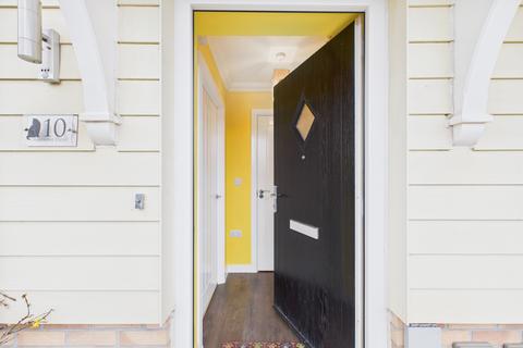 3 bedroom semi-detached house for sale, Craigmore Close, Bourne, Lincolnshire, PE10