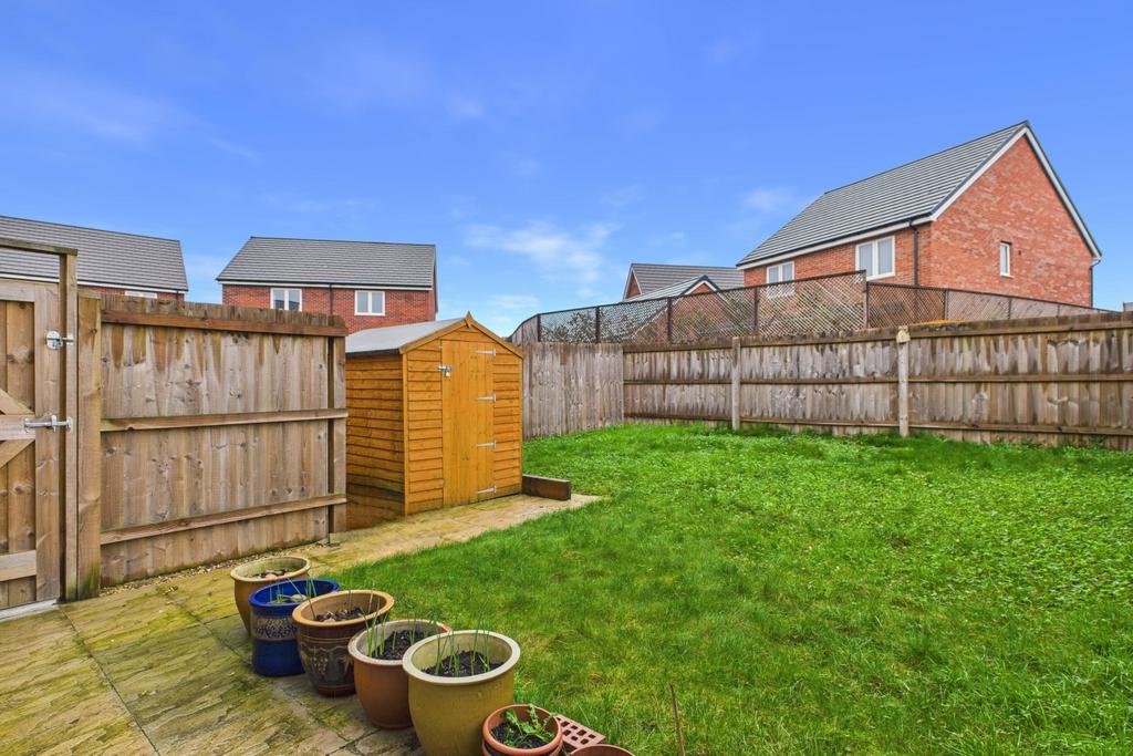 Great size garden with patio