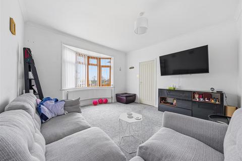 3 bedroom detached house for sale, Clifftown Gardens, Herne Bay