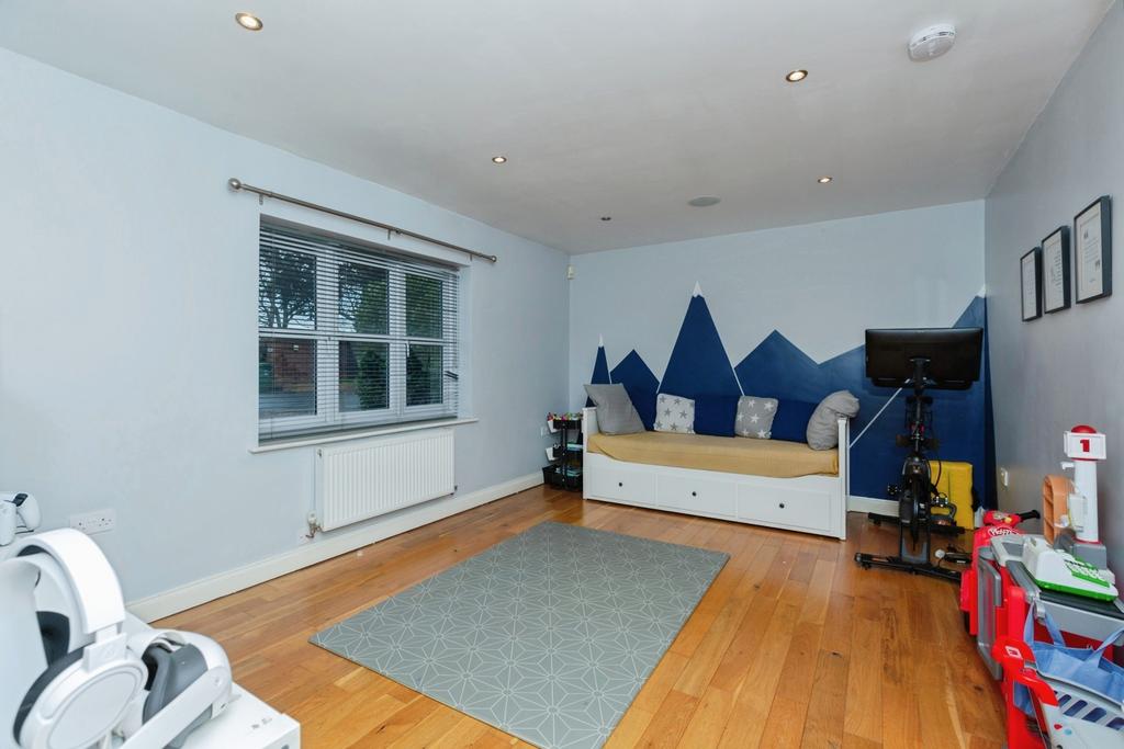 Living Room/Playroom