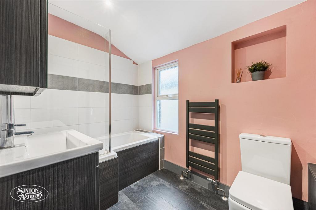 11 Elthorne Avenue-19.jpg