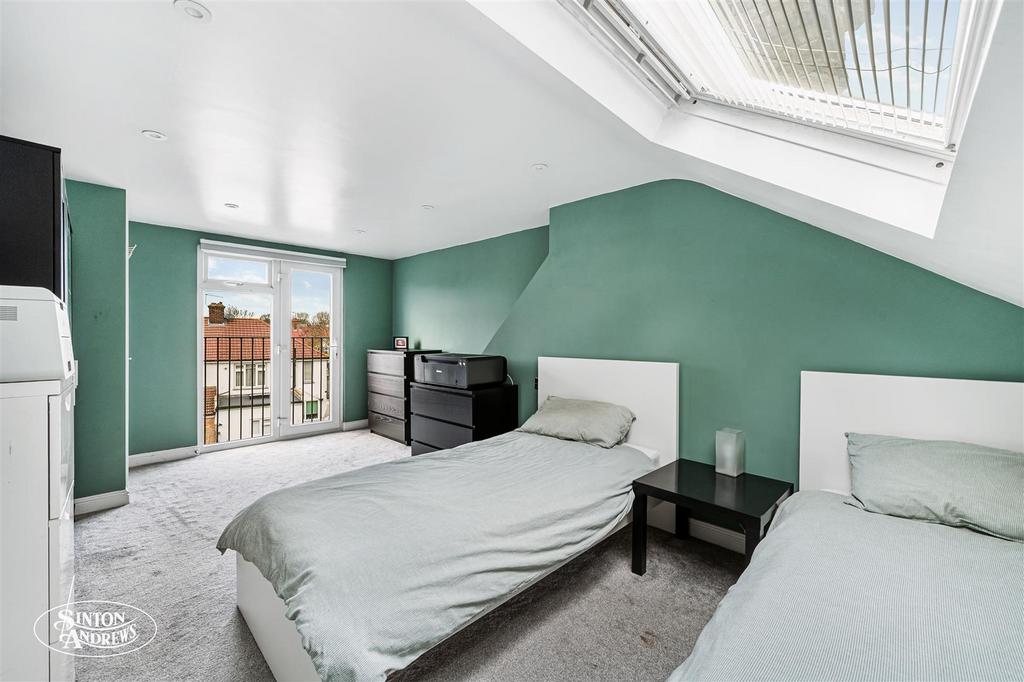 11 Elthorne Avenue-17.jpg