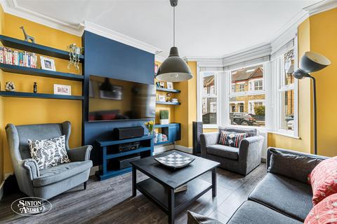 4 bedroom terraced house for sale, Elthorne Avenue, London