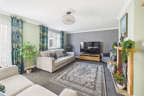 3 bedroom end of terrace house for sale, Smithville Close, Lydney GL15