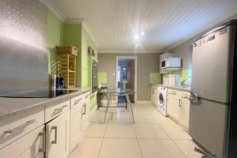 1 bedroom ground floor flat to rent, Eccleston Road Ealing