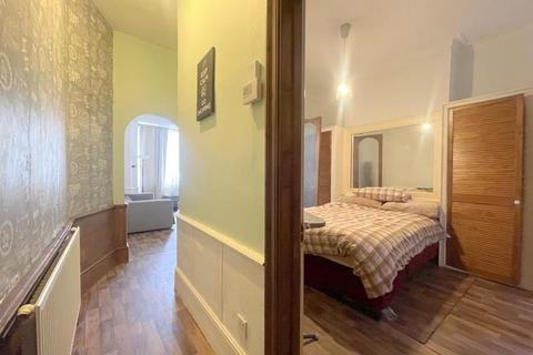 1 bedroom ground floor flat to rent, Eccleston Road Ealing