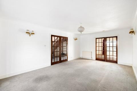 4 bedroom detached house for sale, Dymchurch Road, Hythe, CT21
